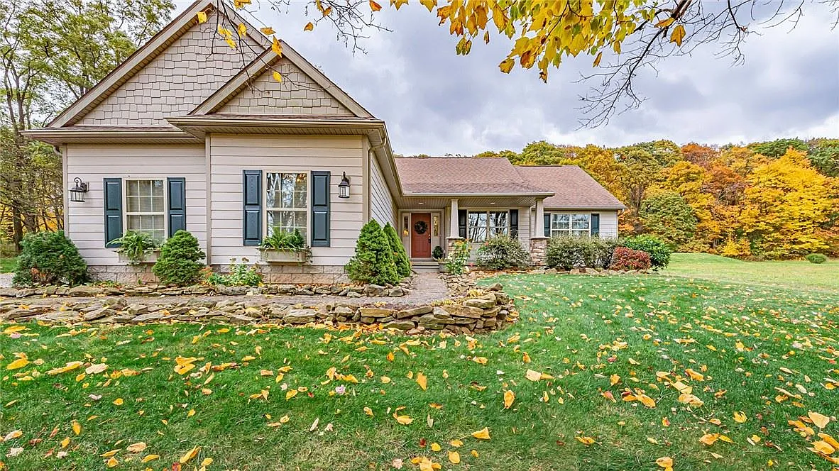 215 Deer Fern Dr photo 1