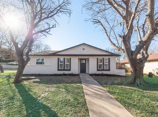 1810 Lanette Ln, Arlington, TX 76010