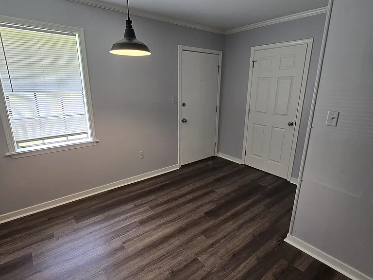 172 Cumberland Rd #A — Photo 3