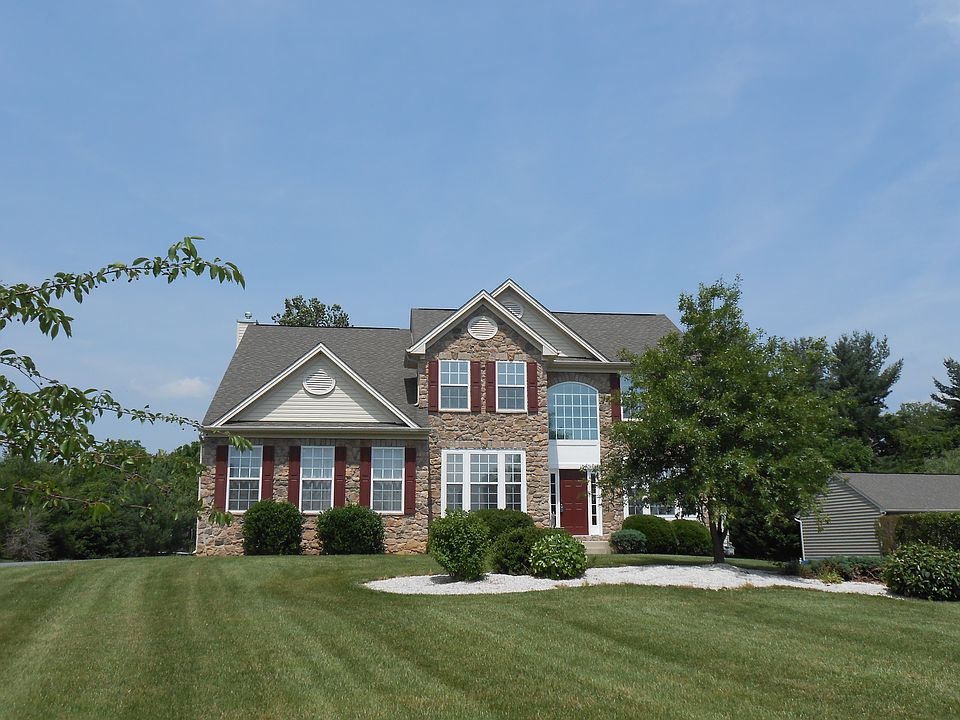 Gorgeous with InLaw Suite!