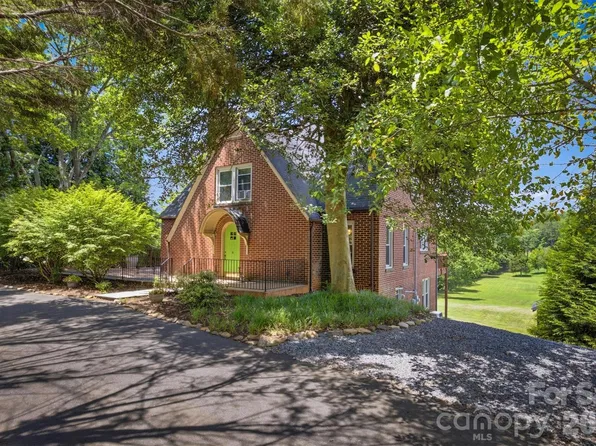 1205 E Union St, Morganton, NC 28655