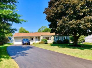 247 Mystic Ln, Rochester, NY 14623