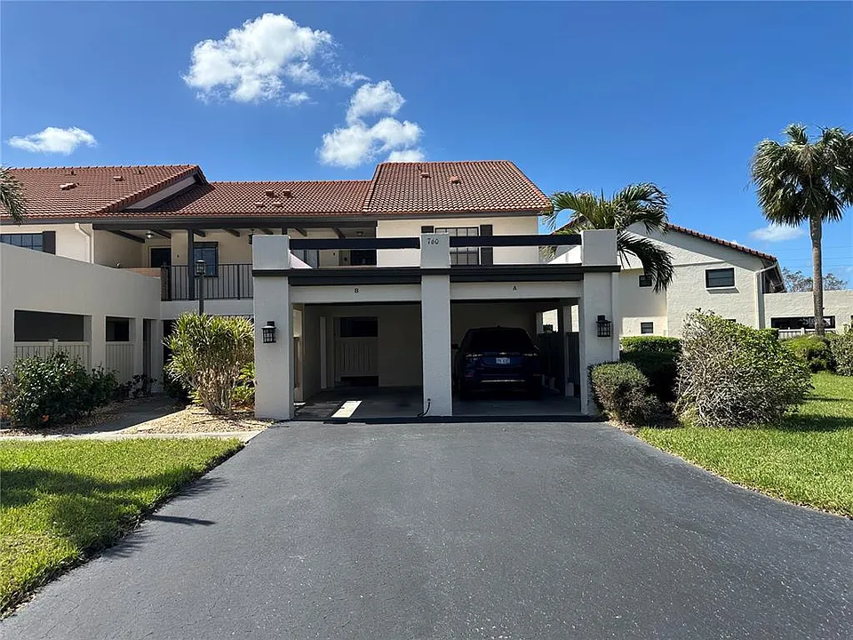 760 Avenida Estancia #217