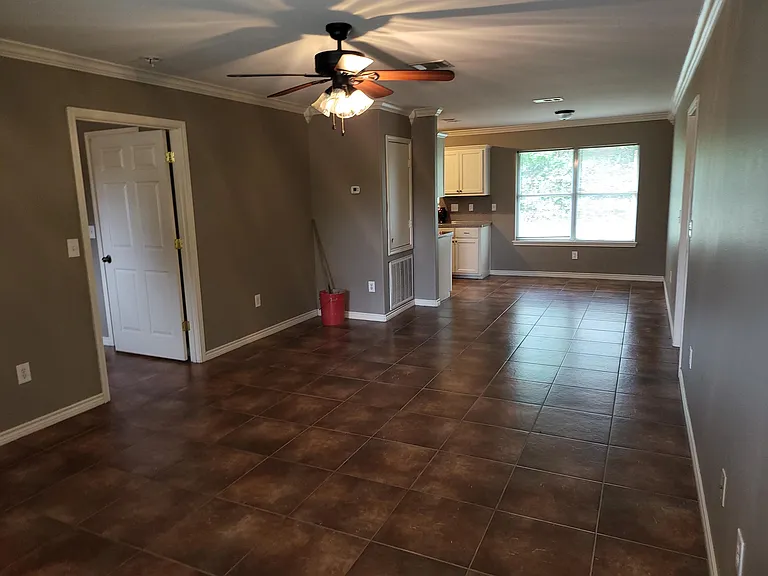 2600 Canyon St — Photo 5