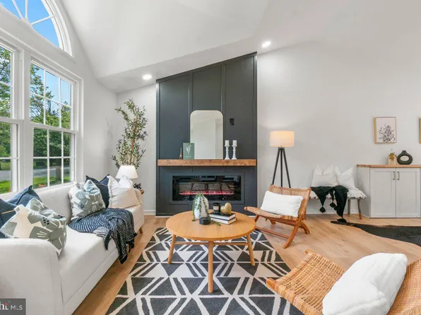 24040 Preakness Dr, Damascus, MD 20872