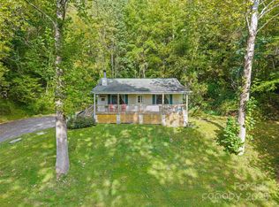 1465 Maple Springs Dr, Waynesville, NC 28785