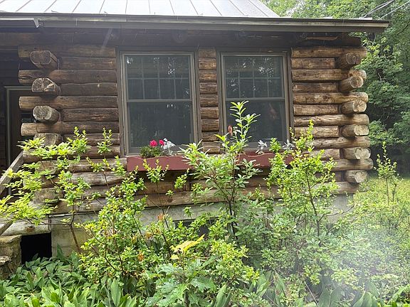 4th image of 300 Lockes Village Rd