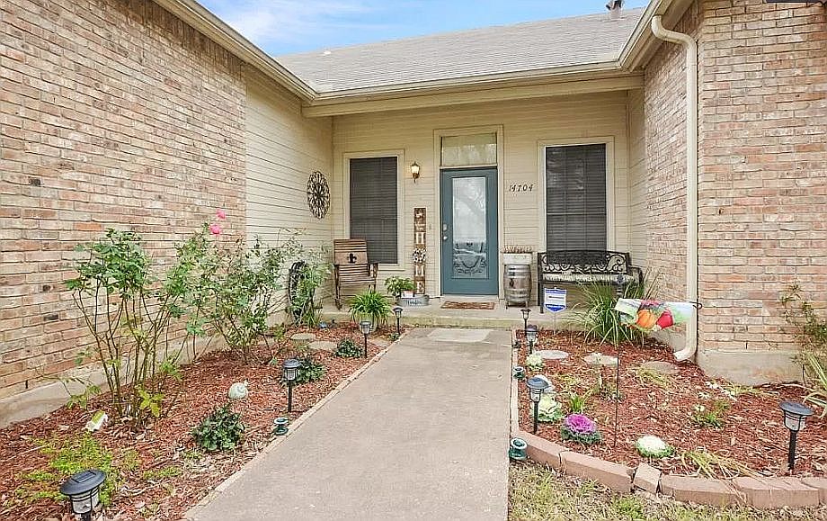 1st image of 14704 Great Willow Dr