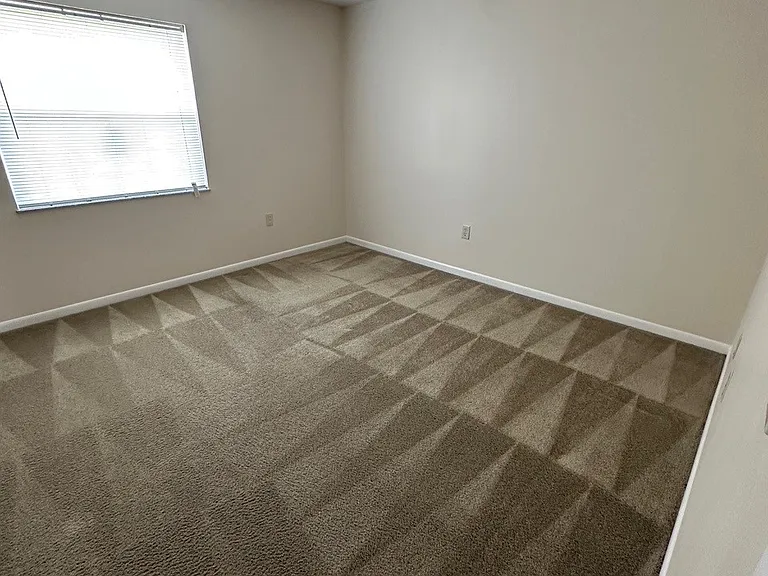 544 SW 35th St #4 — Photo 5