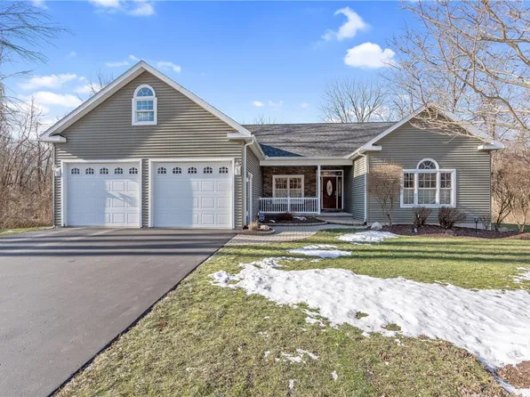 128 Tannery Ln, Fulton, NY 13069