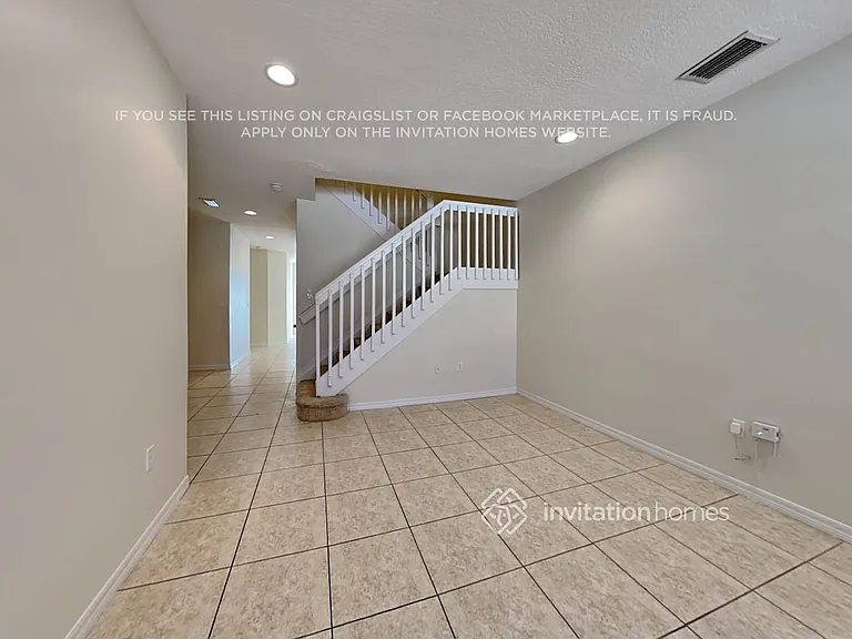 568 NE 35th Ave — Photo 5