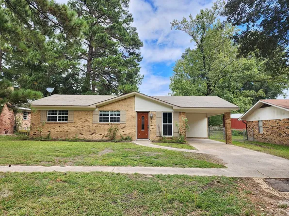 138 Frank Dr, Logansport, LA 71049