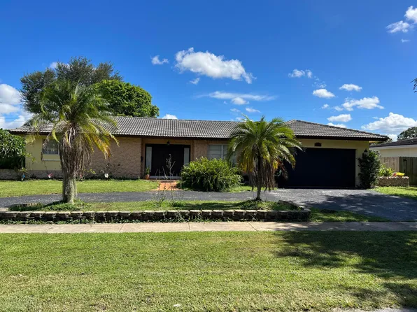 5300 SW 8th Street Street, Plantation, FL 33317