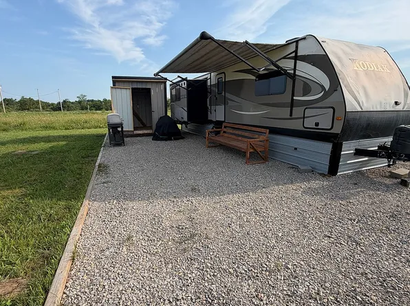 45 Westwood Dr, Mound City, KS 66056