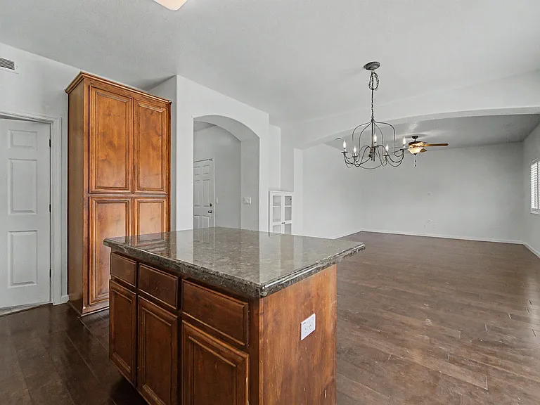 5590 Cobbler Ln — Photo 11