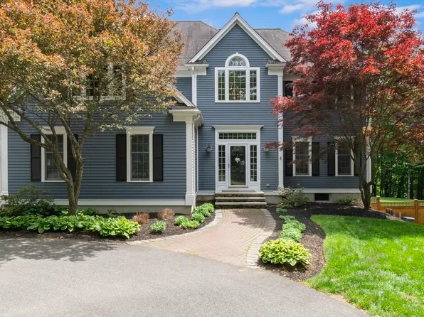 1 Colonial Dr, Merrimac, MA 01860