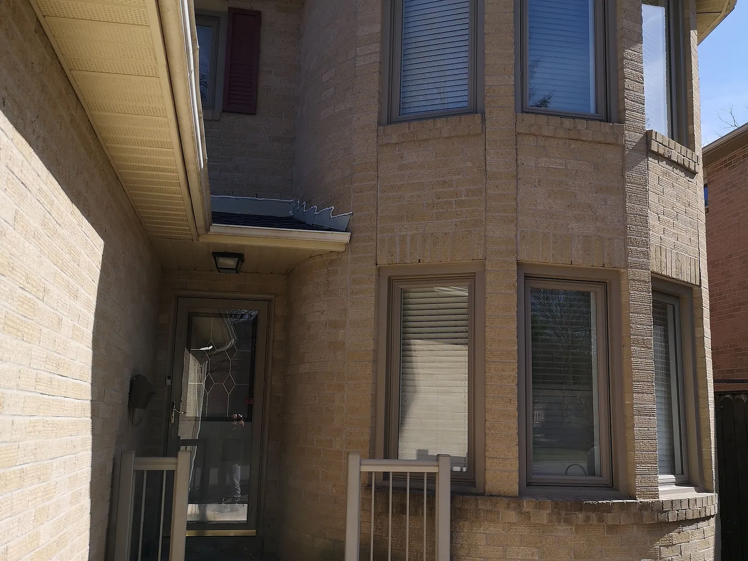 4 bed, $3,300 — Photo 2