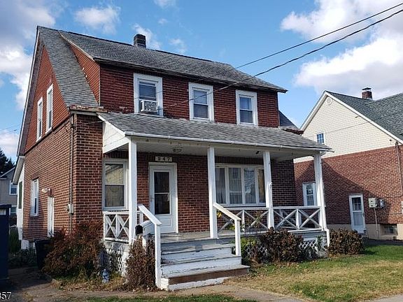 2nd image of 247 N 9th Ave