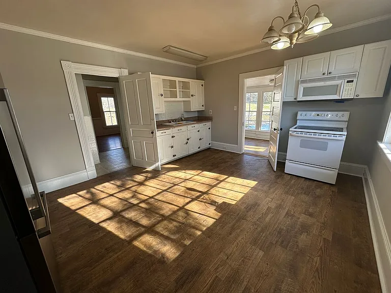 229 Wagner St — Photo 7
