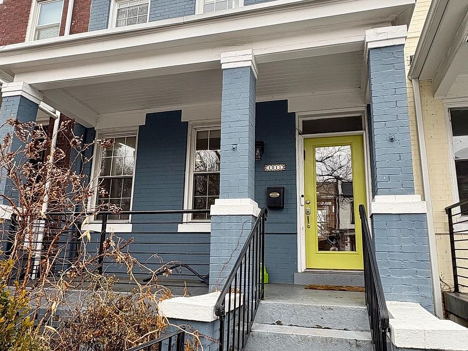 1st image of 1011 8th St NE