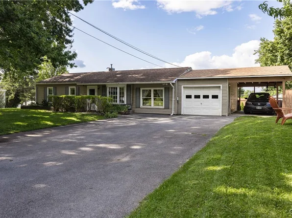 7099 Lorraine Dr, Canastota, NY 13032
