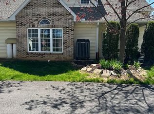 557 Brighton Pl, Mechanicsburg, PA 17055