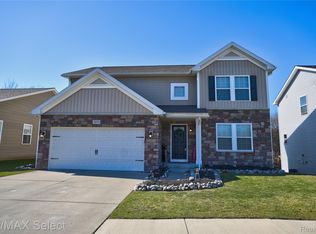 2075 Stillwater Dr, Davison, MI 48423