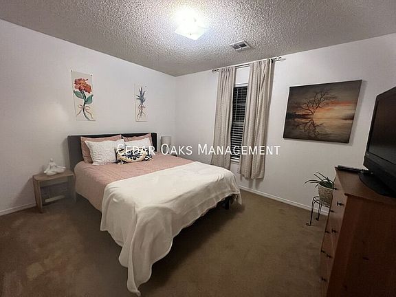 5th image of 1139 S Camellia Ln