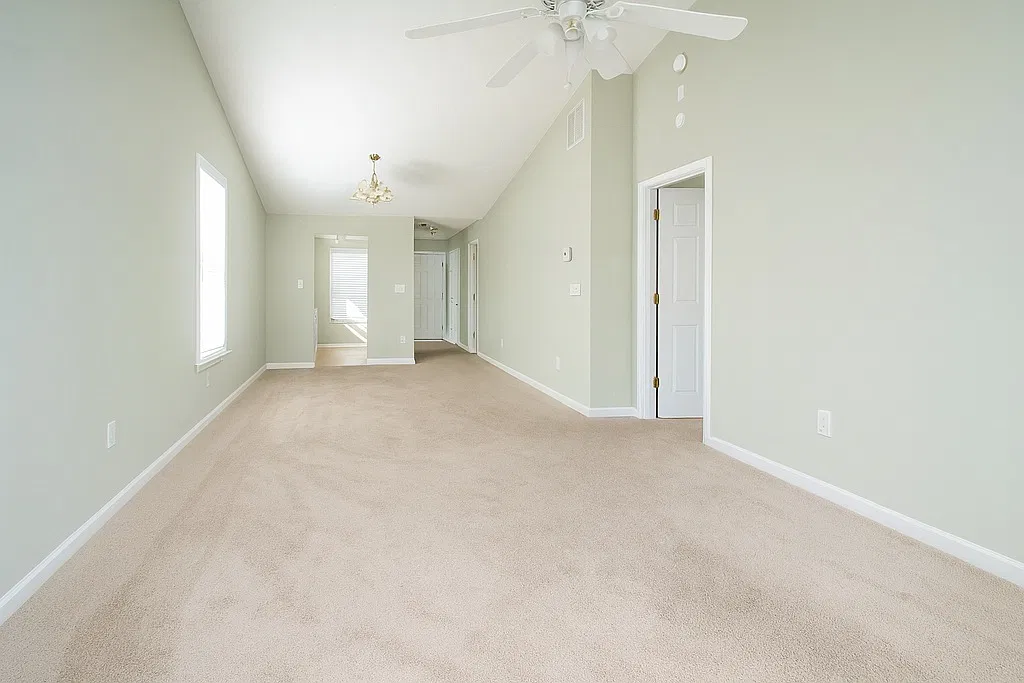 1703 Summerwoods Ln — Photo 4