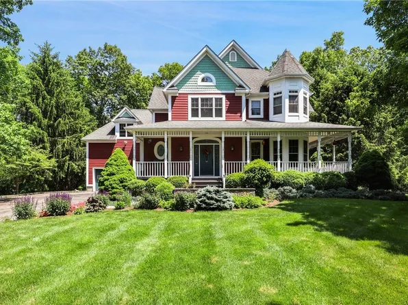 5 Katonah Crossing Court, Katonah, NY 10536