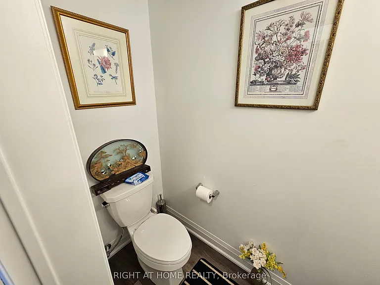 156 Huron St — Photo 8