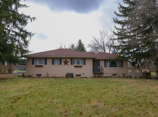 206 E Social Row Rd, Dayton, OH 45458