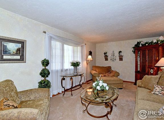 3rd image of 1420 40th Ave