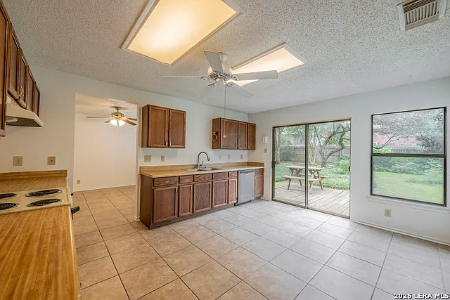 16009 Hickory Well Dr — Photo 7
