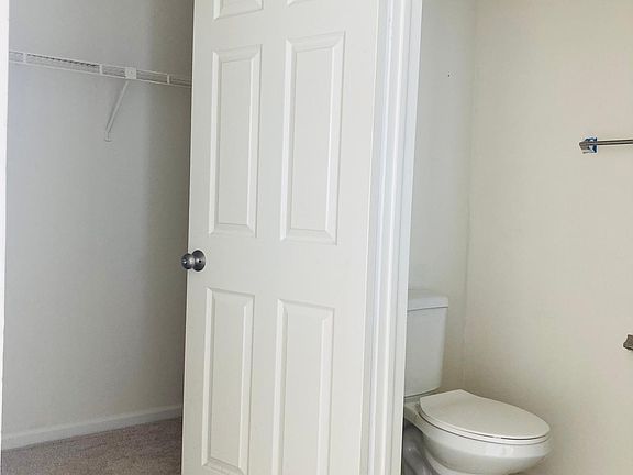 3rd image of 9181 Sheffield Hunt Ct