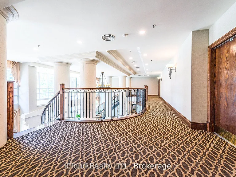 156 Enfield Pl #302 — Photo 40