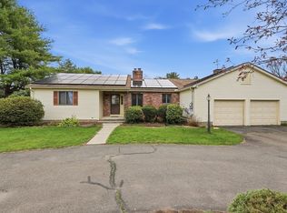 53 Hampden Rd, East Longmeadow, MA 01028