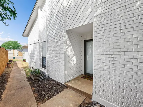1030 Pruett Dr, Edmond, OK 73003