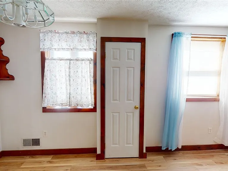 357 Lowden Point Rd — Photo 19