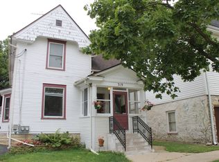 319 Indiana St, Saint Charles, IL 60174
