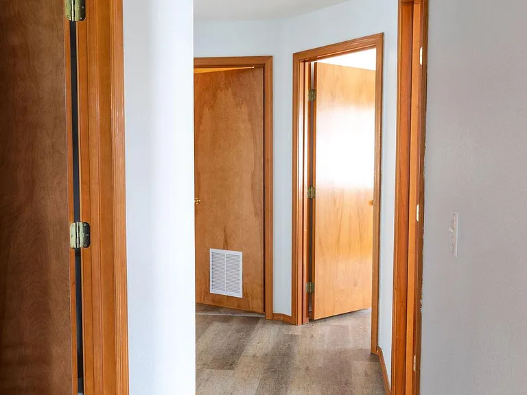 1510 N Madson Ln — Photo 8