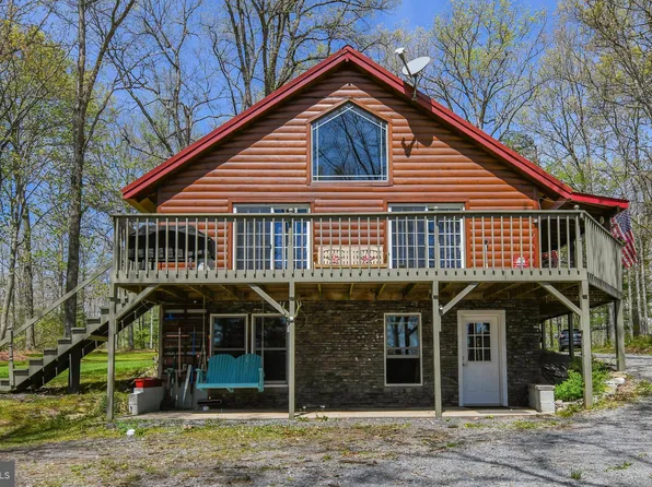 588 Whiterock Ln, Mill Hall, PA 17751