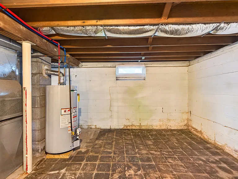 614 Park Ave — Photo 31