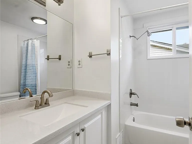 1275 W 4th Ave — Photo 28