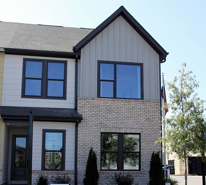 The Knollwood - A Exterior