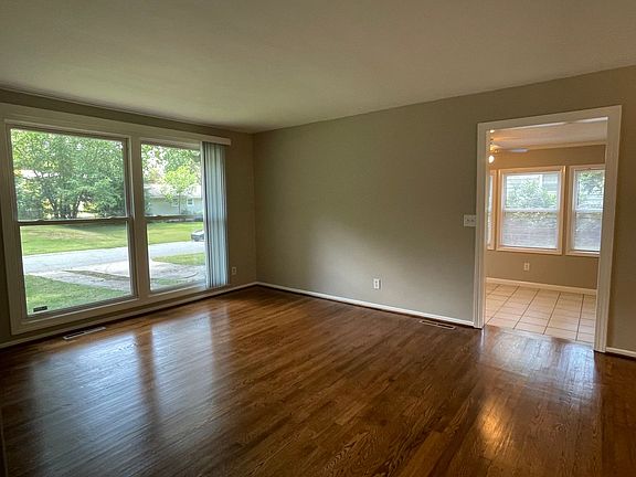 4th image of 2602 Overbrook Dr