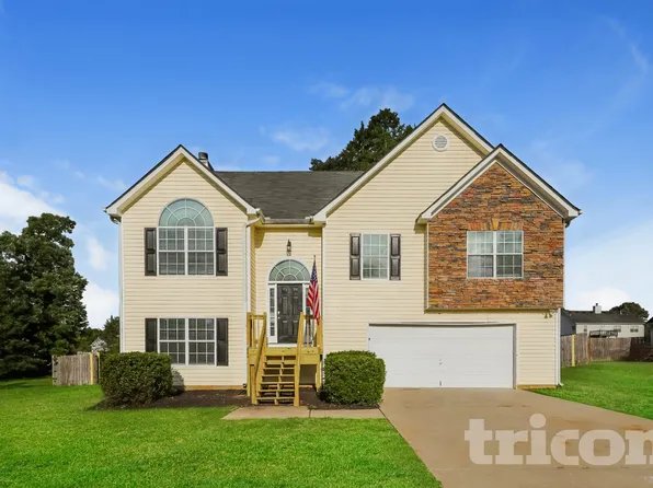 660 Tipperary Rd, Hampton, GA 30228