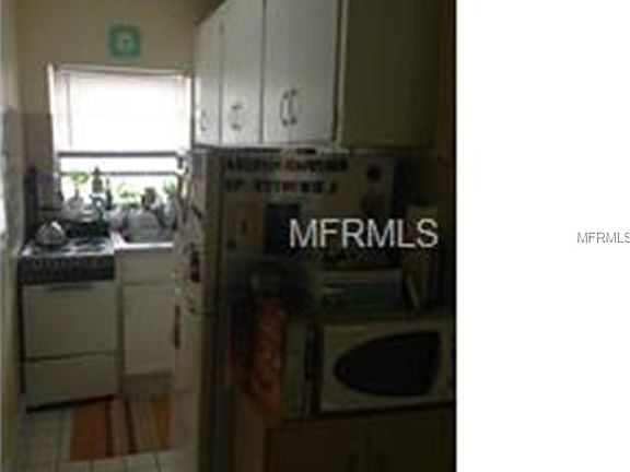 4th image of 47 E Evans St