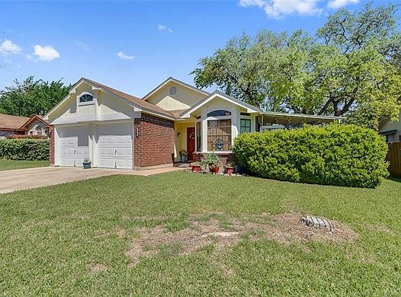 3rd image of 2616 N Walker Dr