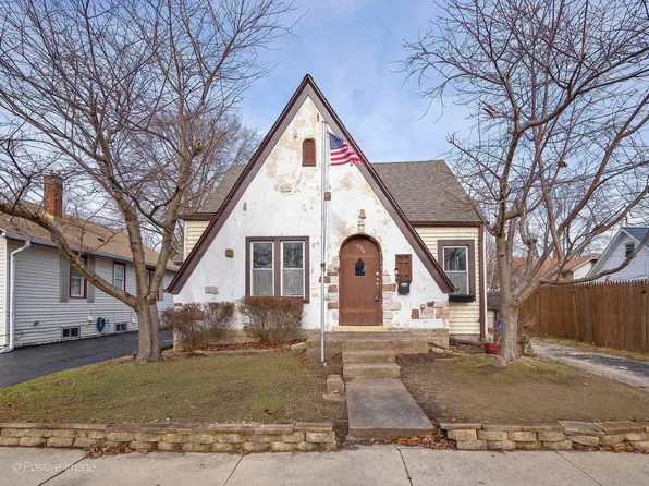 556 Binder St, Aurora, IL 60505